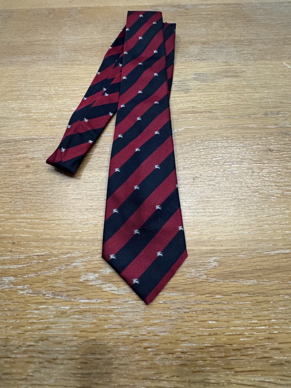 Men's Vintage 90's Burberrys 100% Silk Tie Red and Blue